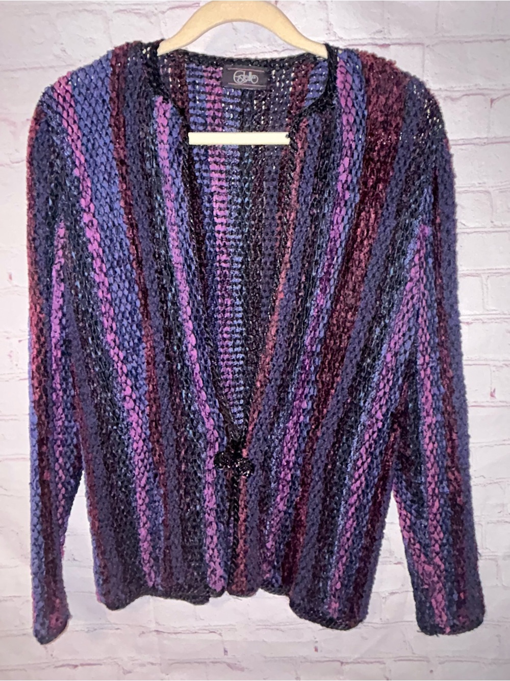 Vintage 1990s Estelle Gracer
Hand Woven Sweater